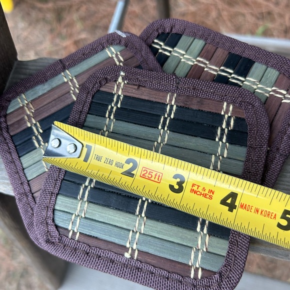 5 woven straw coasters NWOT - Picture 3 of 5